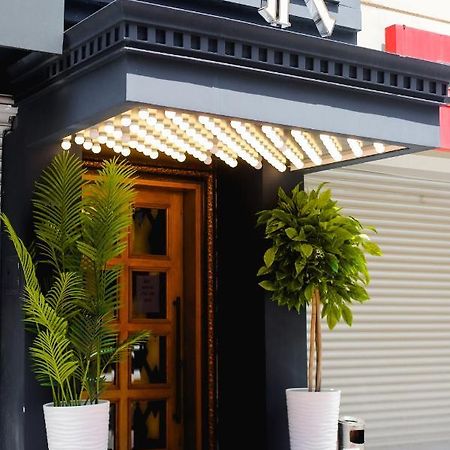 The Royals Hotel Izmir Bagian luar foto
