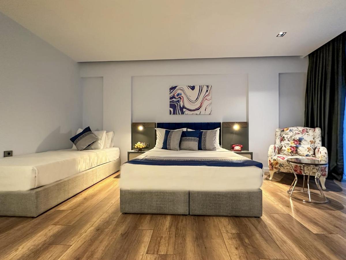 The Royals Hotel Izmir Bagian luar foto