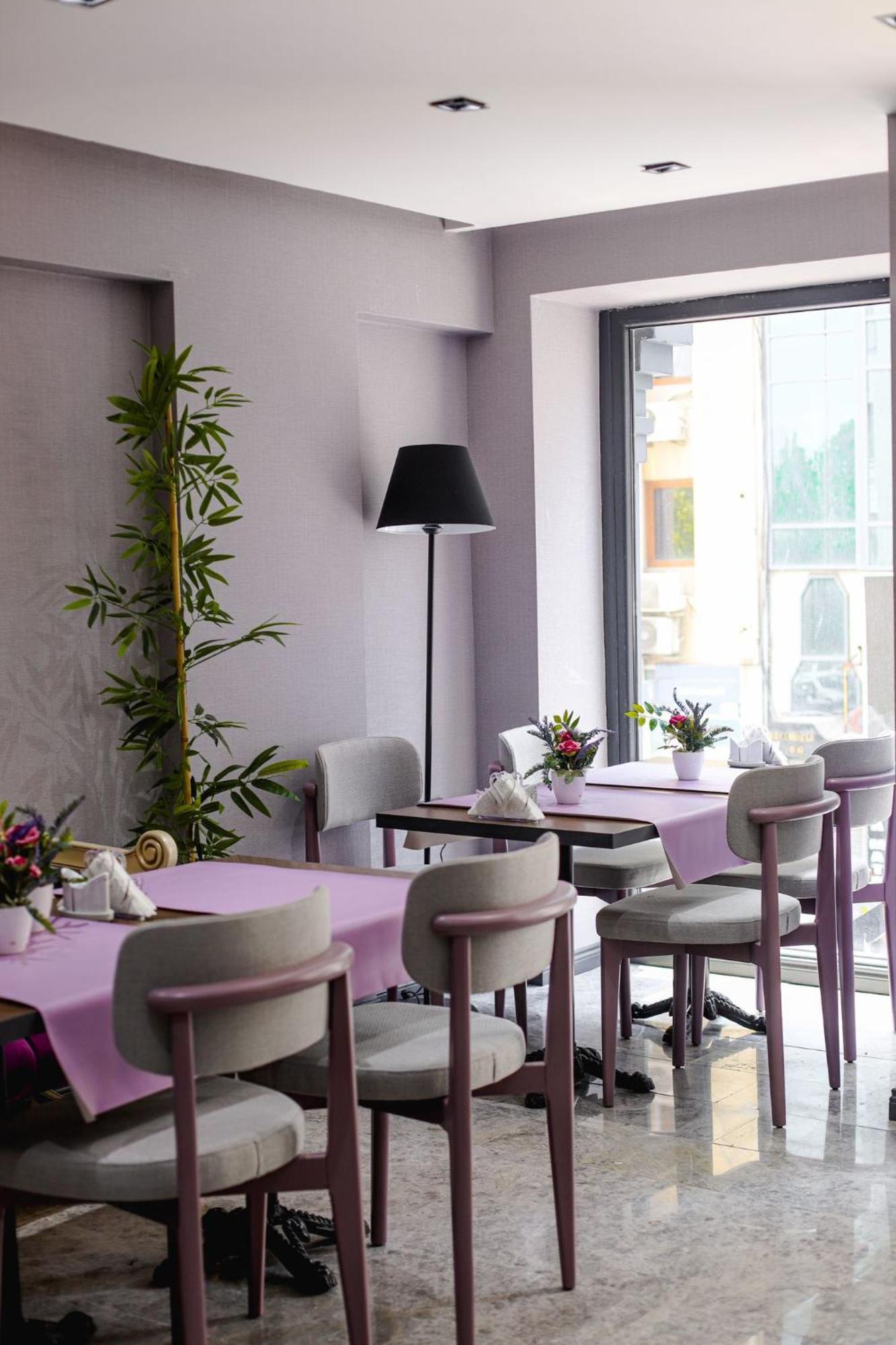 The Royals Hotel Izmir Bagian luar foto